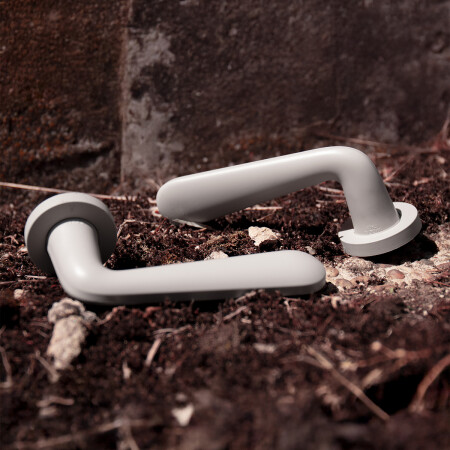 Okucia drzwiowe MP VM - SNAPP - R (Biały matowy)