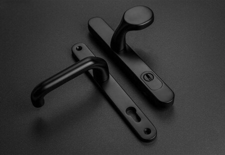 Okucia zabezpieczające MPK - SECURO A04 PLUS - USO M1 COSLAN (F5 - Czarny mat) - z osłoną